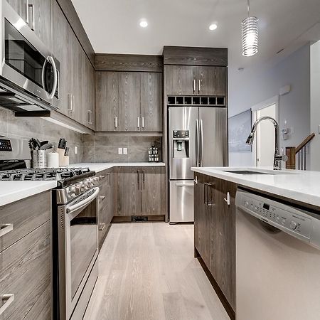 Three-Bedroom House With Walk-In Closet #29 Sunalta Downtown YYC Buitenkant foto