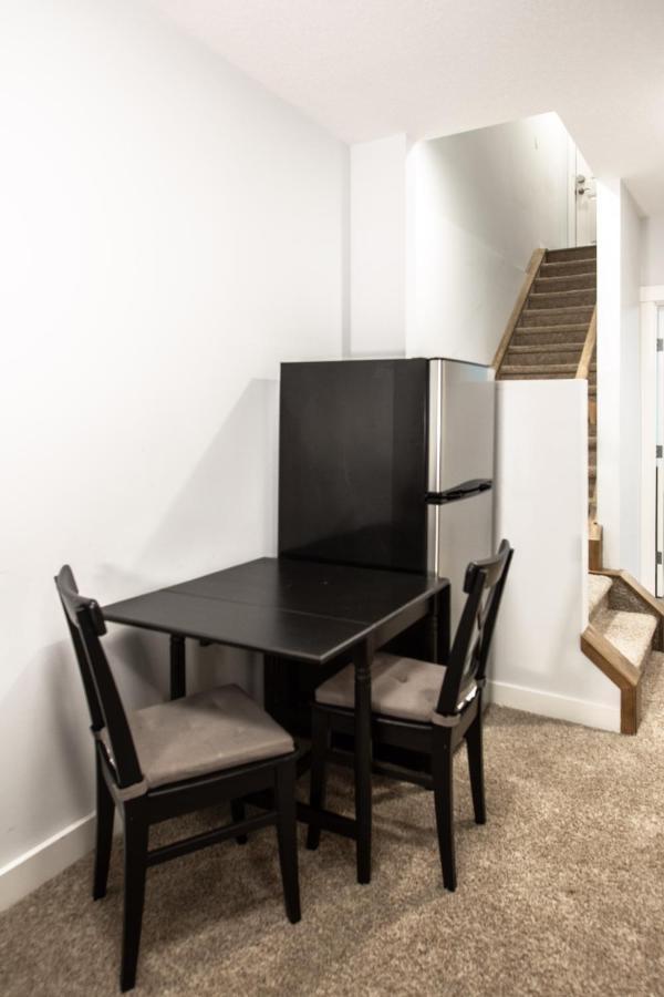 Three-Bedroom House With Walk-In Closet #29 Sunalta Downtown YYC Buitenkant foto